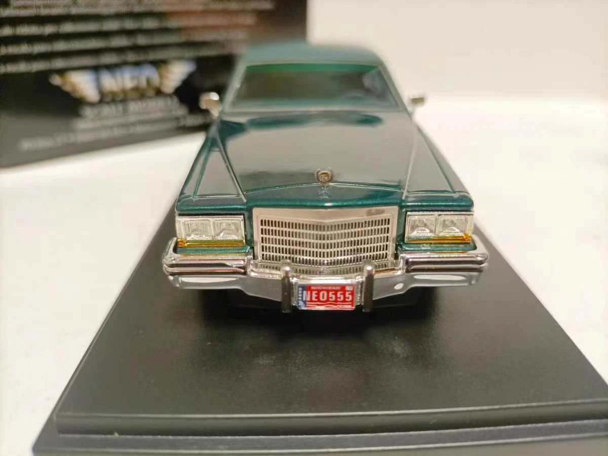 Neo 1/43 Cadillac Fleetwood Brougham 1982 Metallic Green