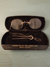 Antique GoldPlated Nose Pinch Eyeglasses W/Attatched Hairpin  Case-Very Good