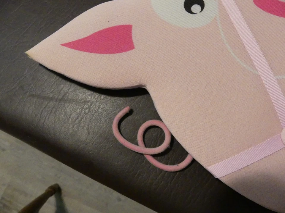 Memo Message Photo Board Padded PINK PIG 17” x 14.5 - Image 2 of 4