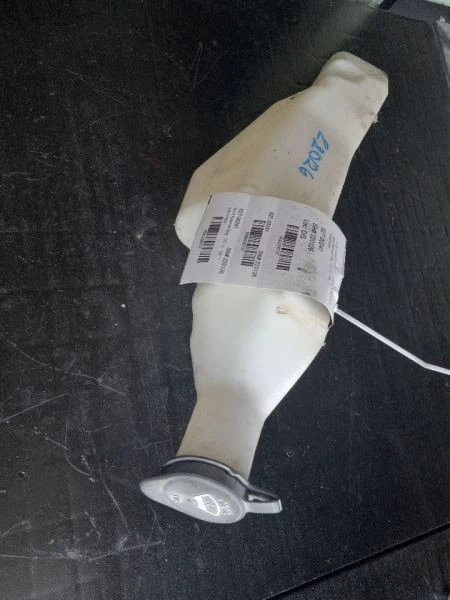 Wash Reservoir 03-18 Chevrolet Express 3500 Van 88958134 - Image 2 of 4