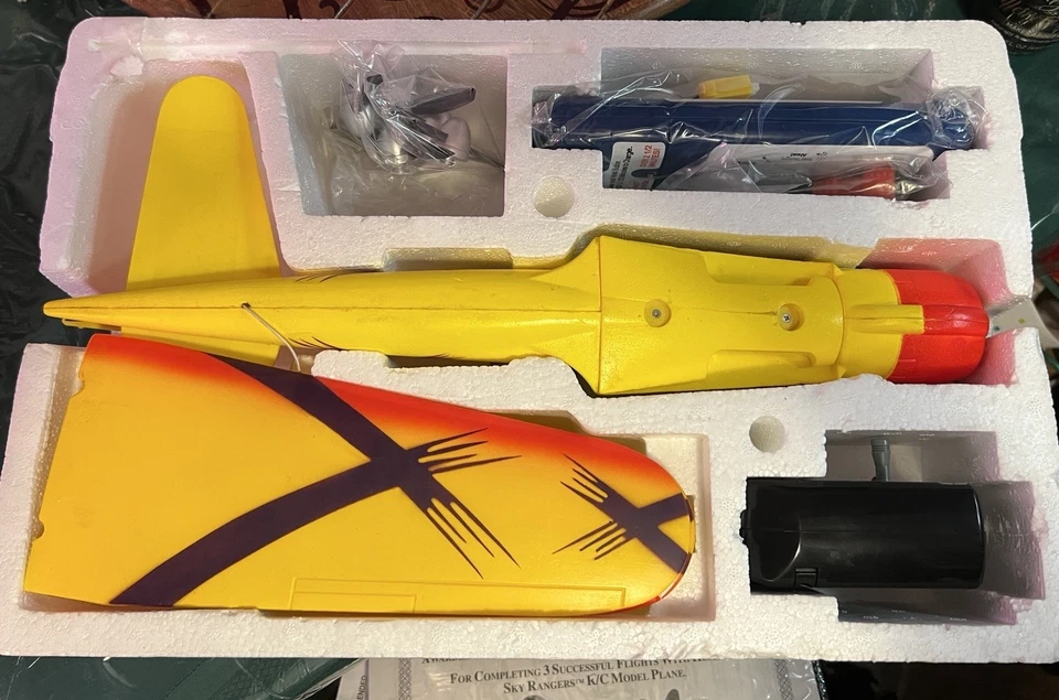 Estes Sky Rangers RC Plane Used Not Tested Instructions & Parts Included Nice - Image 3 of 4