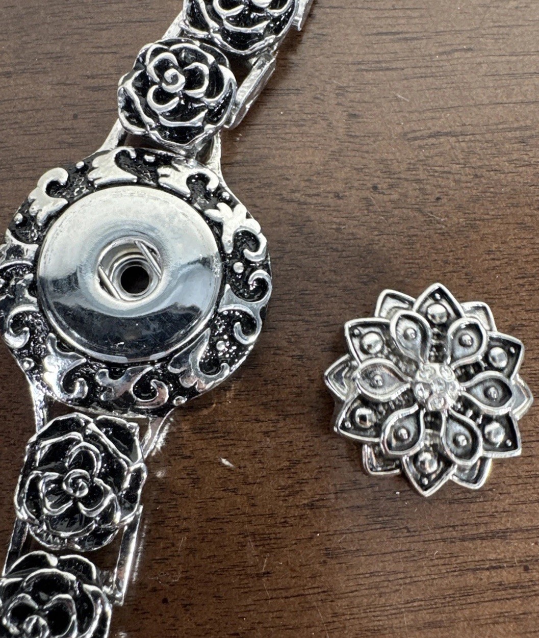 Interchangeable Snap Bracelet With Rose Link Chai… - image 6