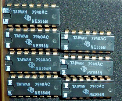 7 Texas Instruments NE556N IC's Dual Precision Timers