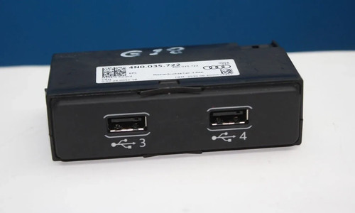 Audi A8 4N Media USB aansluiting Butse 4N0035722 - Afbeelding 1 van 5