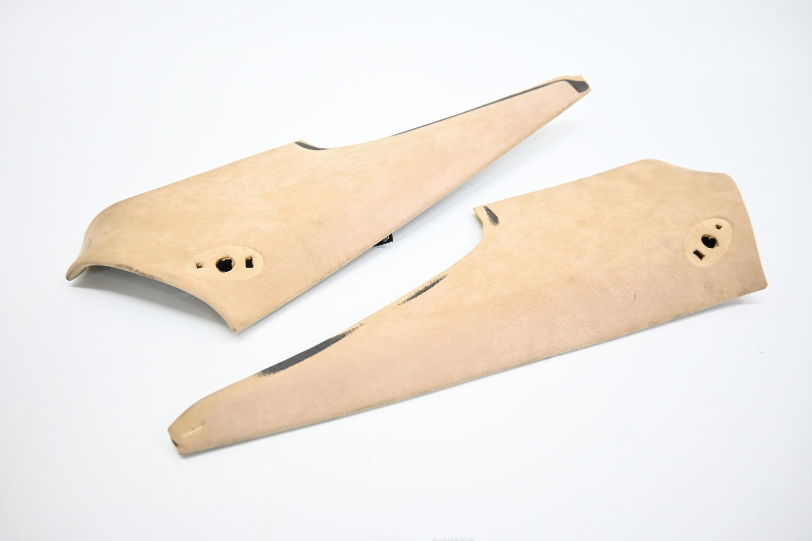 ⭐ 03-12 Maserati Quattroporte Rear Windshield Suede Pillar Trim Set Beige Oem