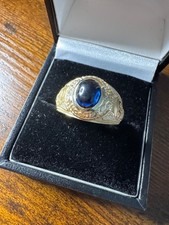 9ct Yellow Gold Blue Cabouchon Zirconia London University Ring, Size P  (0345)