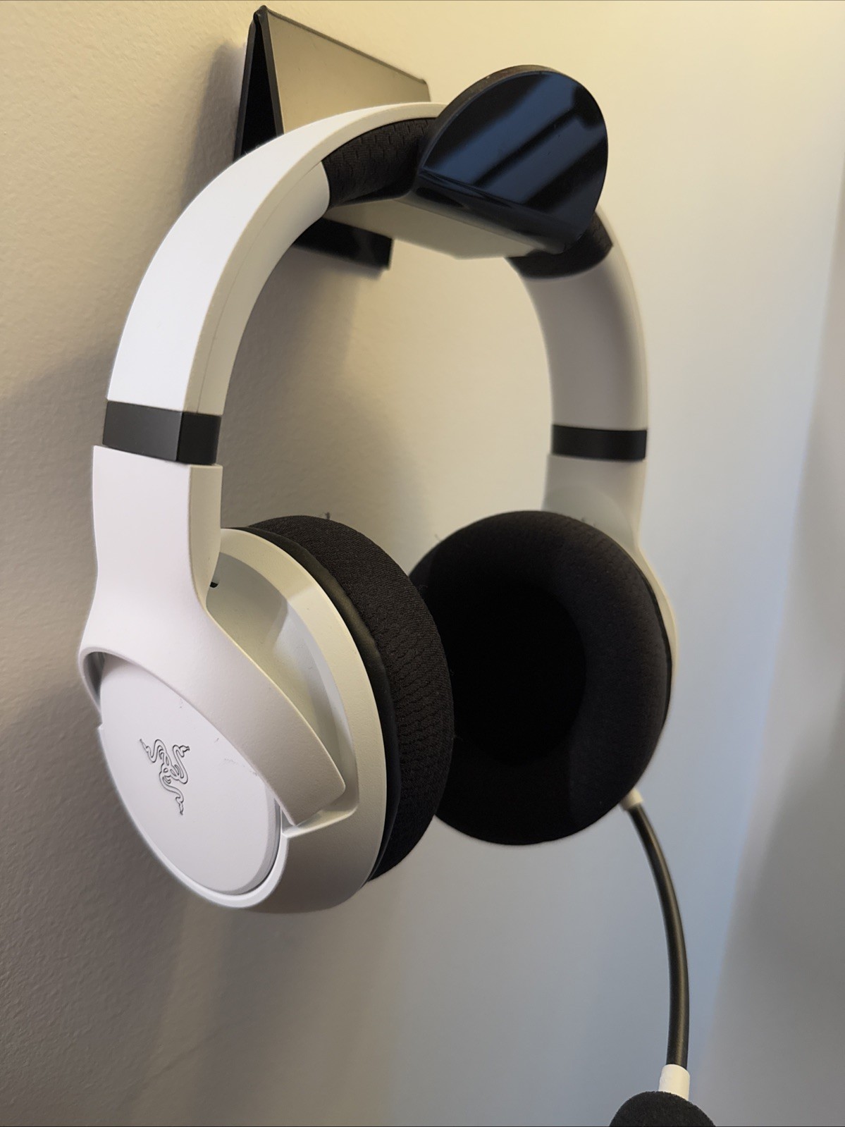 Razer Kaira Wireless Over-Ear Gaming Headset for Xbox Series X/S - White