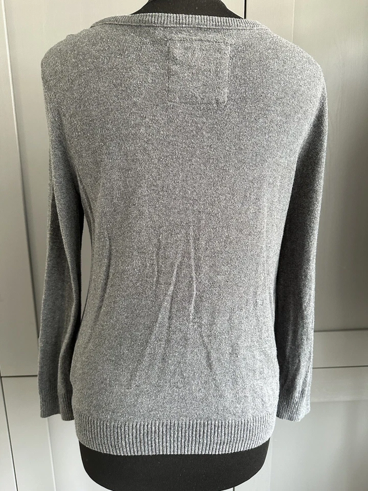 Hollister Womens Grey Cardigan Lace panel Long Sleeve Size L USED - Image 4 of 4