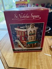 1998 St. Nicholas Square Christmas Village Collection ELM HOTEL (Never Used) 