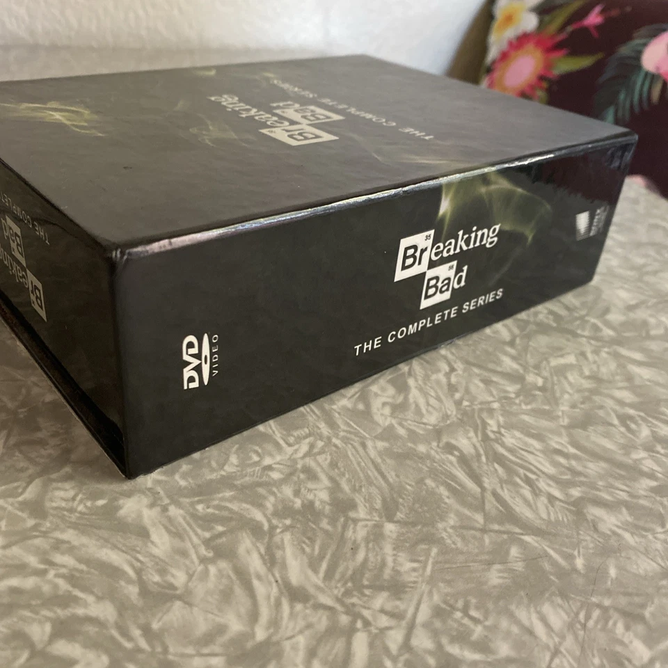 Breaking Bad The Complete Series seasons 1-6 DVD 21-Disc Set Excellent Discs - Image 2 of 4