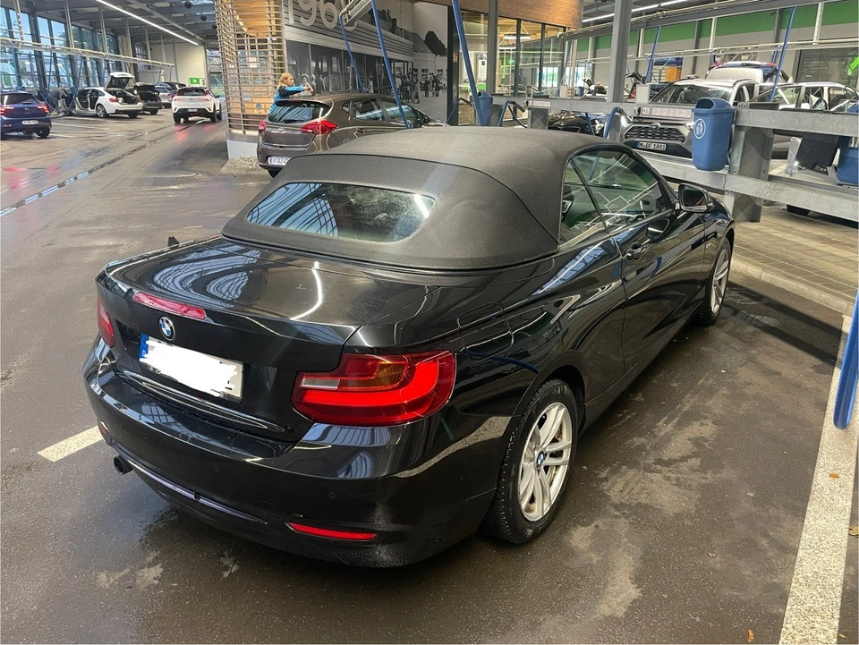 BMW Cabrio 218i SportLine - Vollleder Rot; Scheckheft; AHK; Auf Wunsch TÜV Neu - Bild 4 von 4