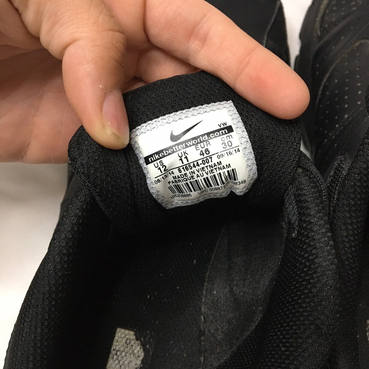 Nike T-Lite XI Triple Black Sneakers Men's Size 12 616544 Nike T-Lite XI Triple Black Sneakers Men's Size 12 616544