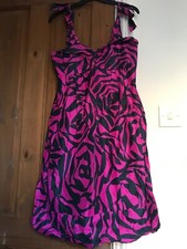 Ladies Marc Jacobs pink pattern dress , size 4 (UK 8-10)