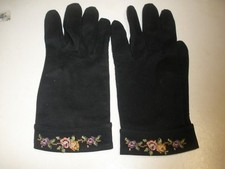 Vintage Wear Right Black Women's Gloves with embroidery NICE