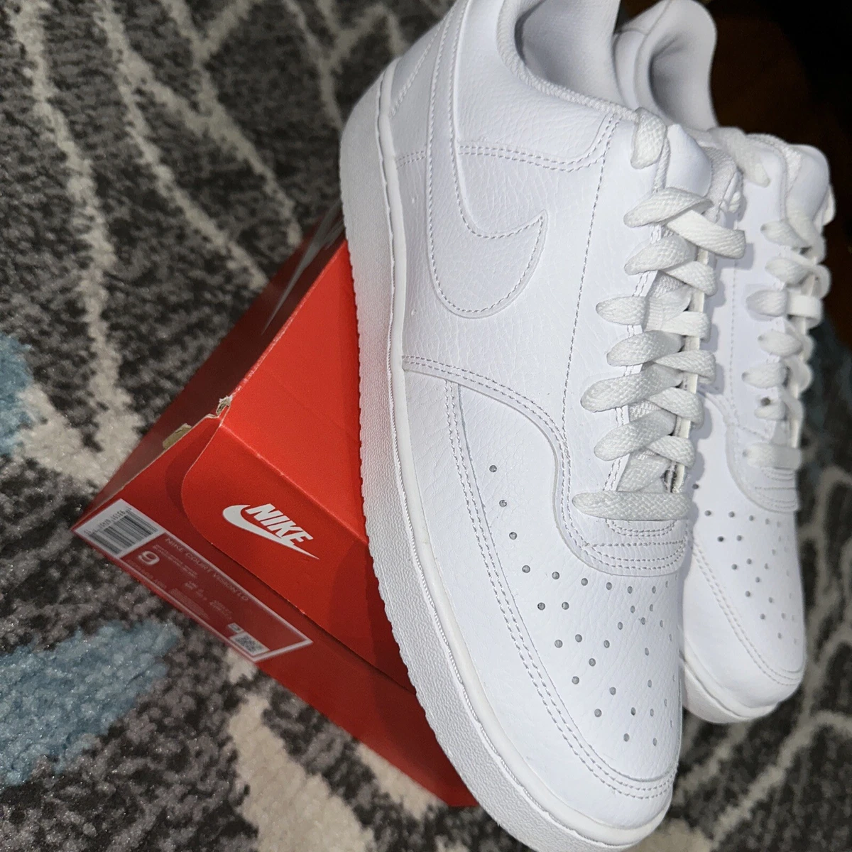 New all hotsell white nikes