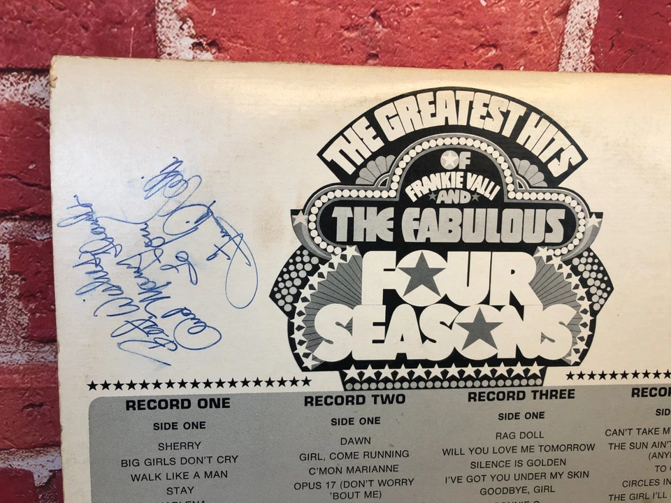 SIGNED - FRANKIE VALLI & The Fabulous FOUR SEASONS Greatest Hits Vinyl LP 95833 - Image 2 of 4