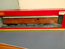 HORNBY r4530A                 full brake  COACH