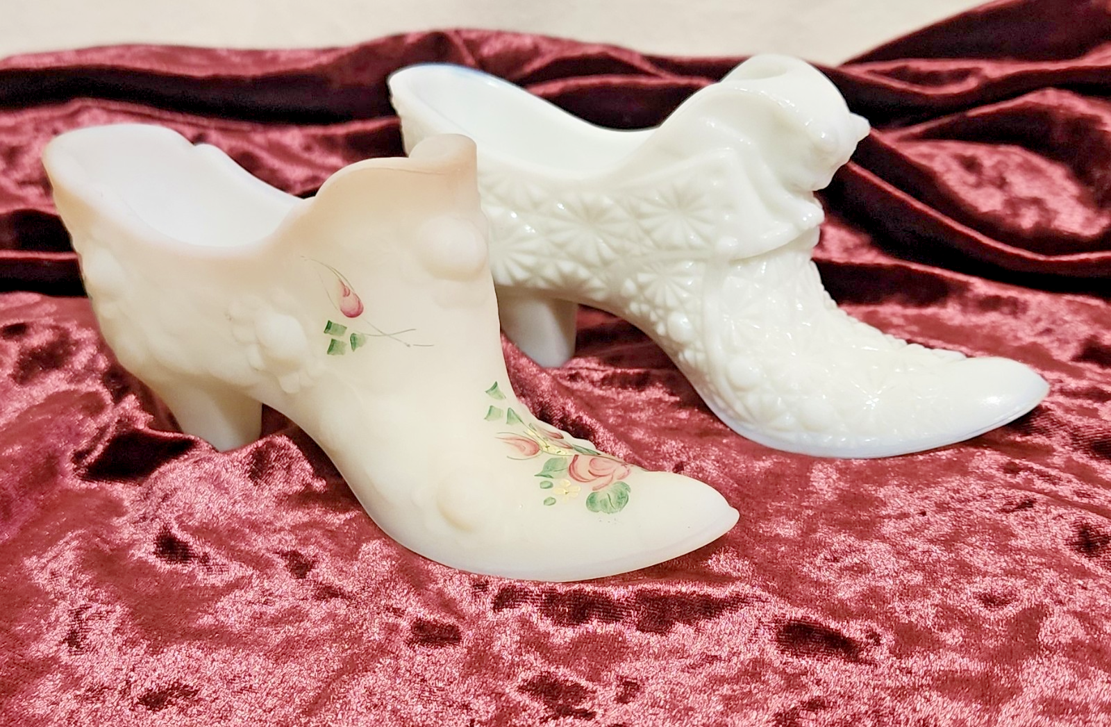 Fenton White Milk Glass Cat Daisy/Button  & Frosted Glass Hand Paint Floral Shoe