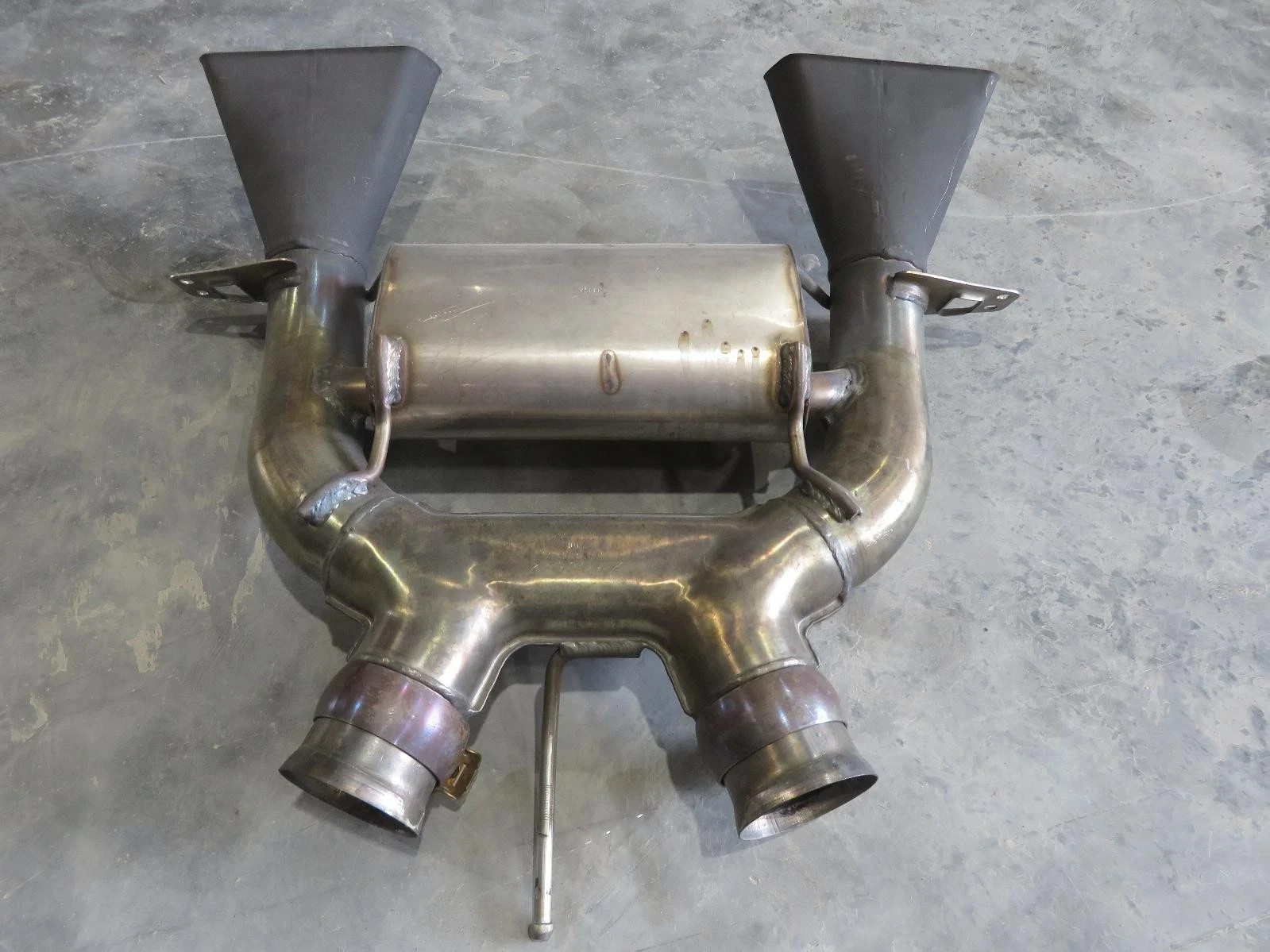 2015-2017 MCLAREN 650S EXHAUST MUFFLER MANIFOLD PIPE LINE OEM 11H0393SP.01