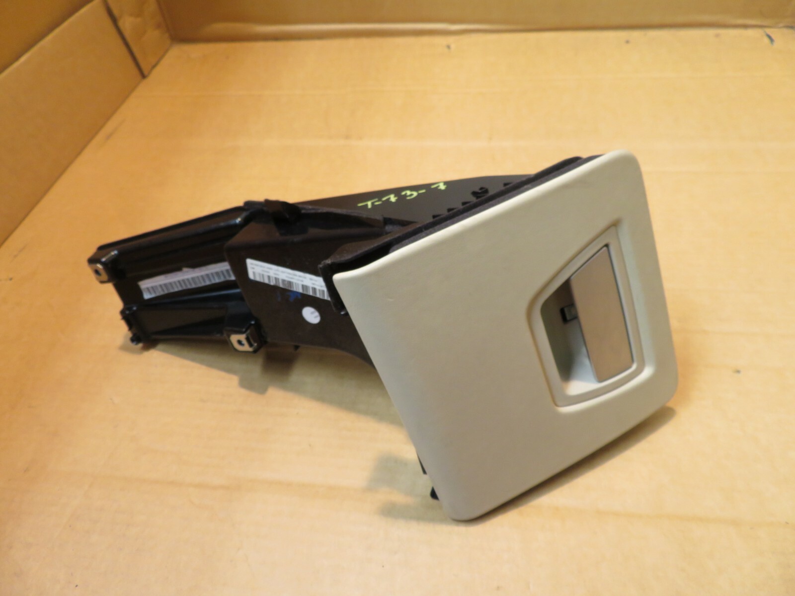 2014-2017 MASERATI GHIBLI LEFT DRIVER SIDE DASHBOARD STORAGE COMPARTMENT OEM
