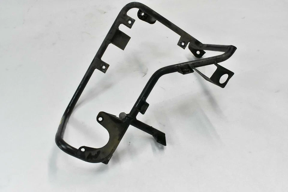 2001 Bentley Arnage Coolant Reservoir Overflow Bottle Bracket - Image 3 of 4