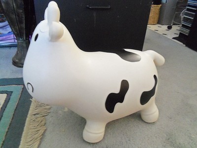 howdy bouncy rubber cow