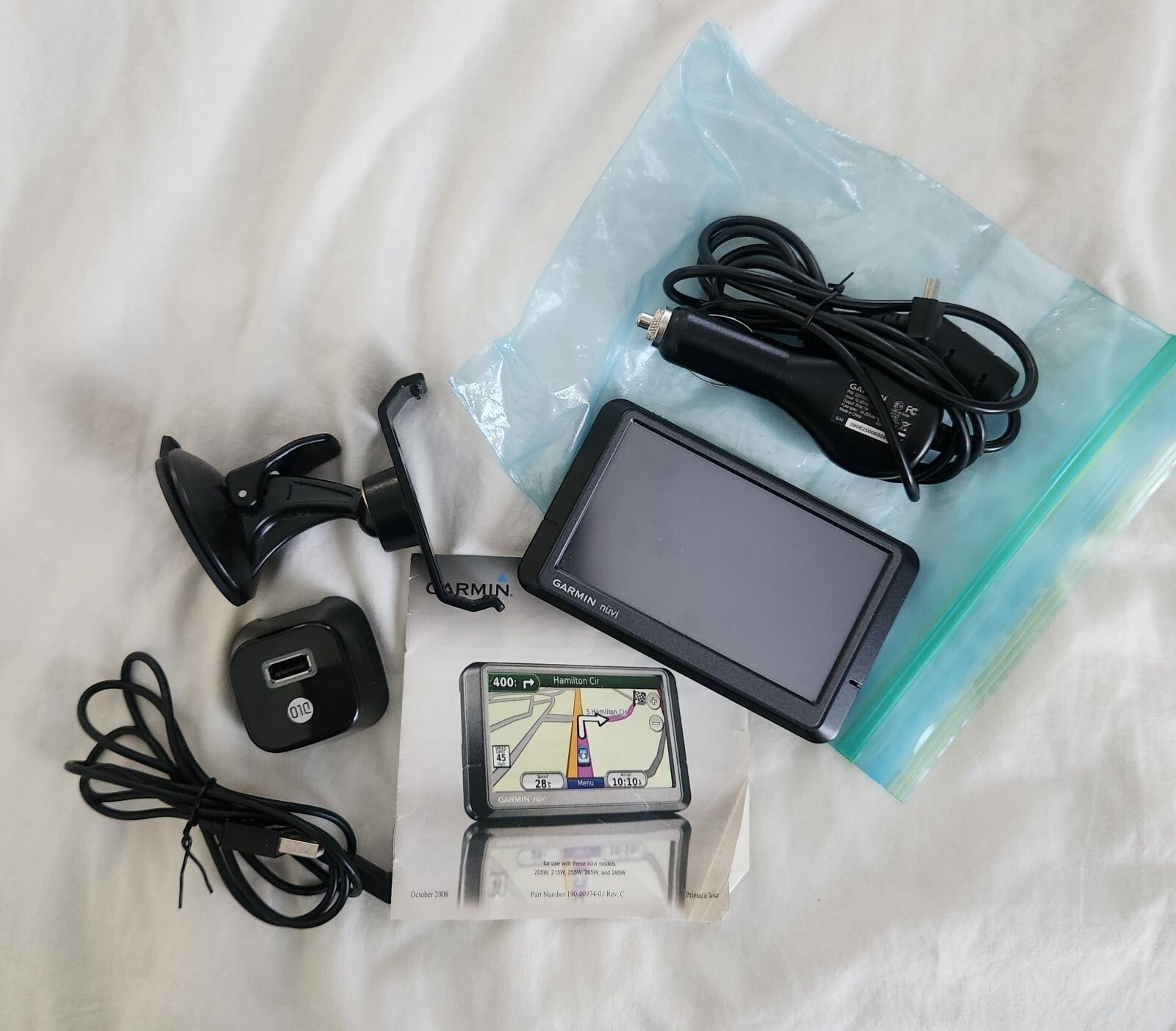 Garmin Nuvi 205W GPS Navigator with Mount, Cable, and Manual-image