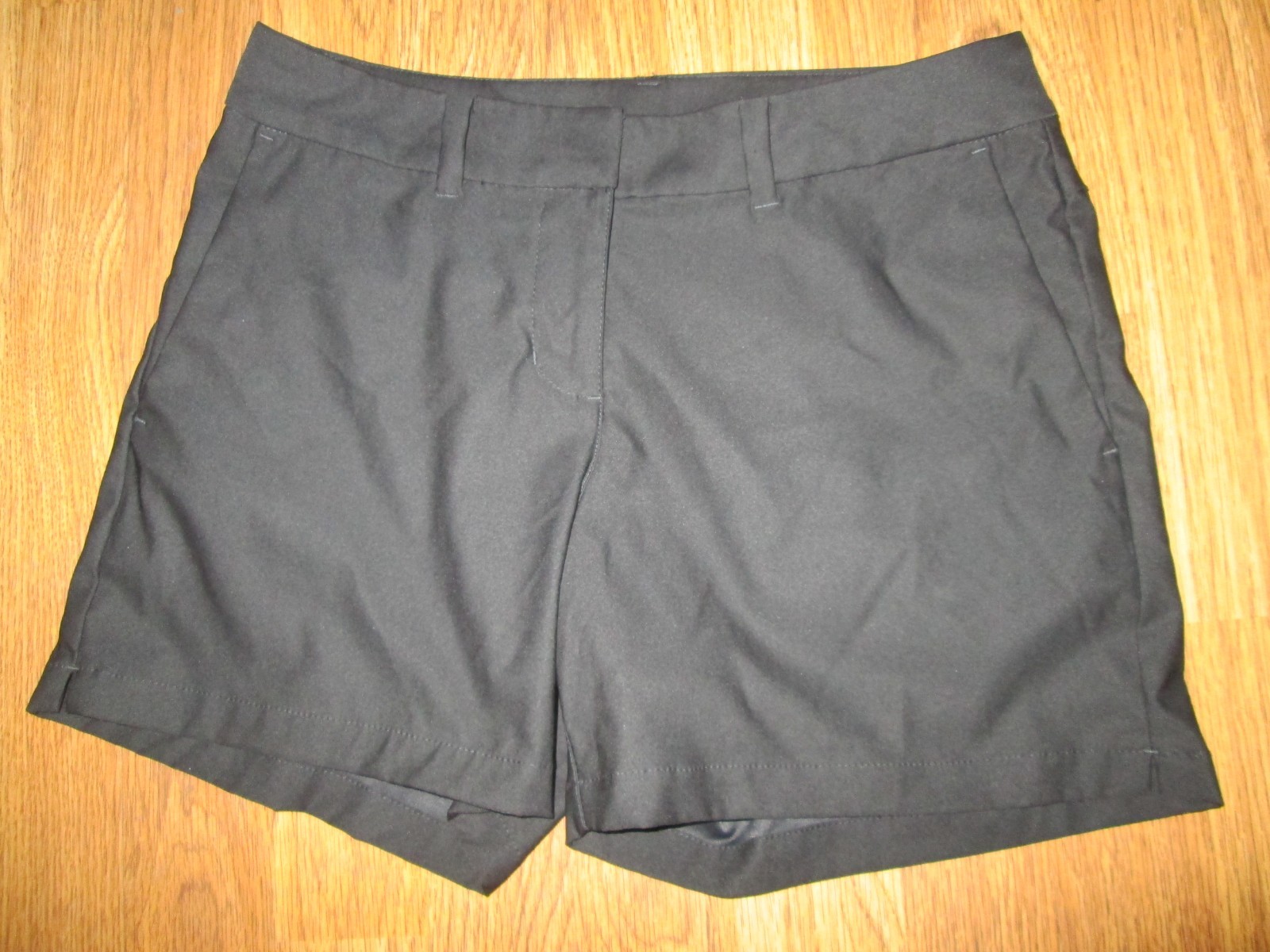 Womens NIKE DRI FIT athletic golf shorts sz 2