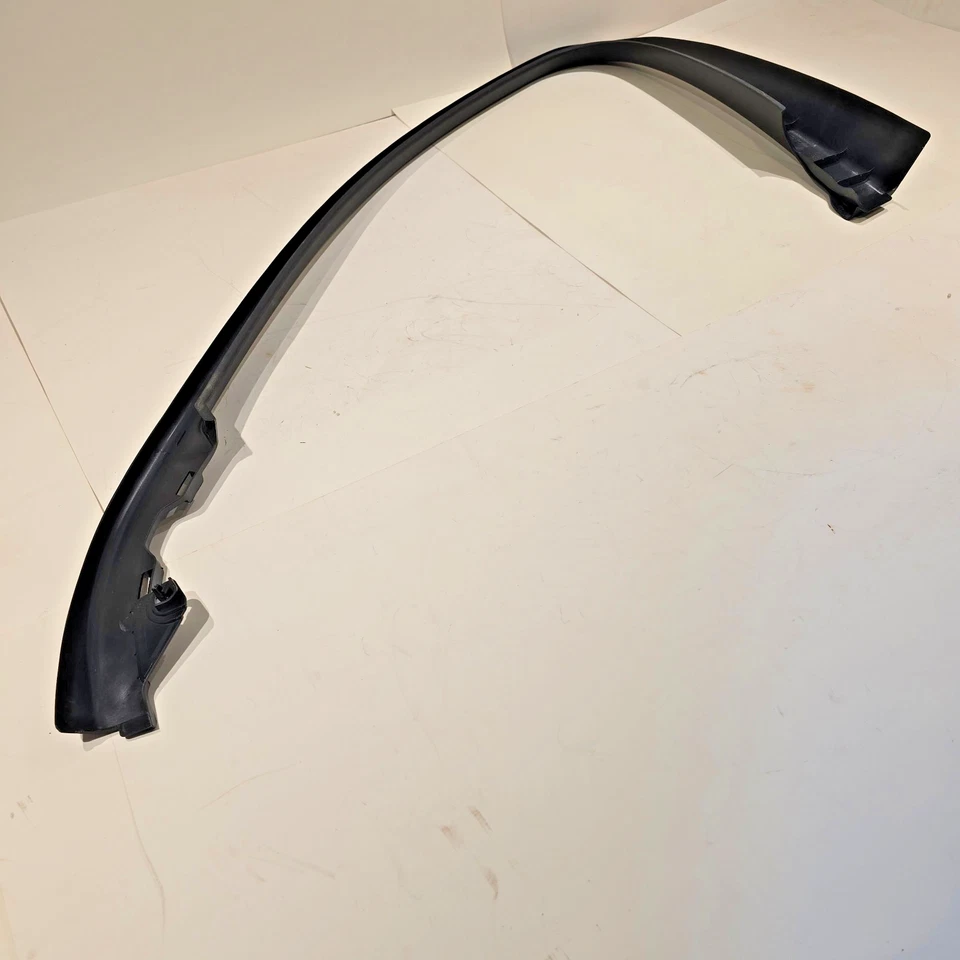 15-21 MERCEDES C300 W205 FRONT LEFT DOOR WINDOW FRAME TRIM COVER A2057270171 OEM - Image 4 of 4