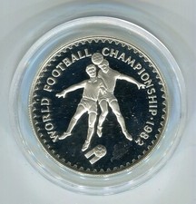 Lesotho 10 Maloti Fu&szlig;ball WM 1982 Spanien Silber 1982 PP (M7571)