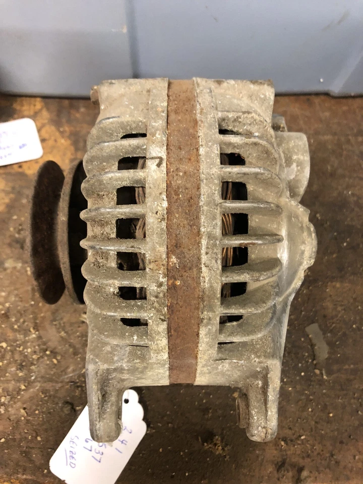 Mopar Chrysler Plymouth Dodge 1967 OEM 440 V8 Hemi alternador 2642537 con fecha 67 Foto 2 de 4
