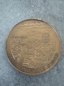 Broche Rare JO Grenoble 1968 – Édition Monnaie De Paris – Argent – Vintage