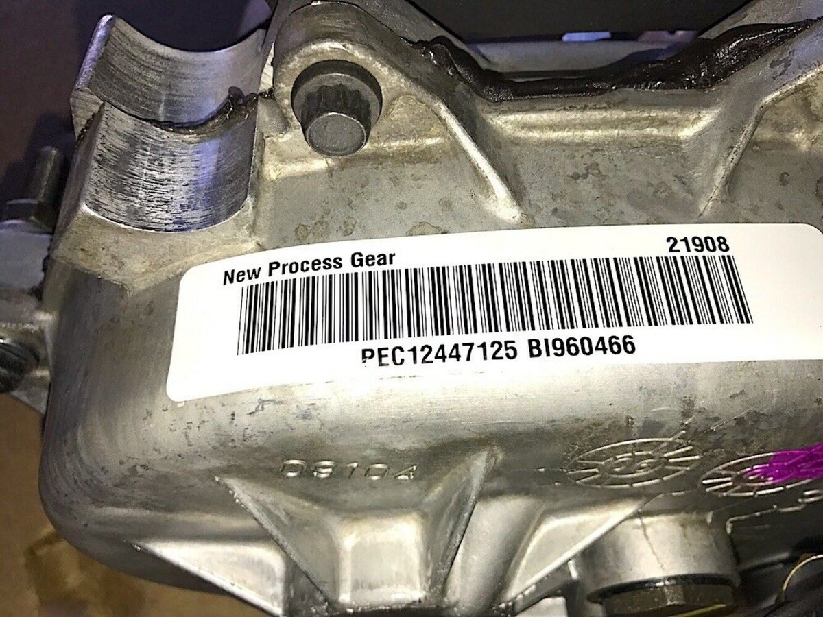 New TRANSFER CASE 242 ; Mil. Hummer ; EC12447125 6005789-A