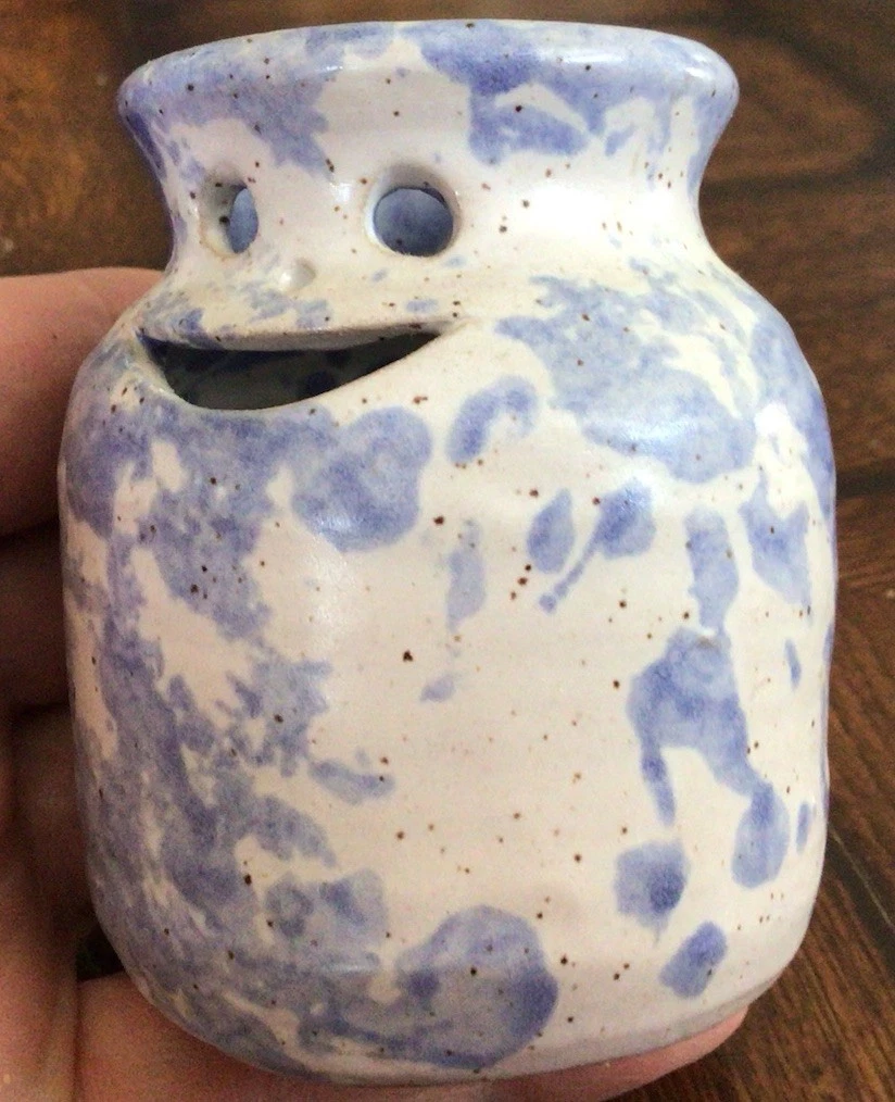 Vintage SPONGEWARE Stoneware Pottery EGG SEPERATOR marked DB * Country Kitchen