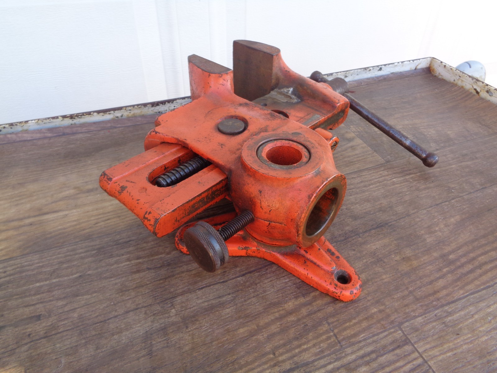 Vintage Will-Burt Versa-Vise Gunsmith Workshop Pivoting Bench Vise w/Base