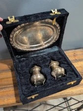 Vintage International Silver Salt & Pepper Shakers Oval Tray Silver-Plated Boxed