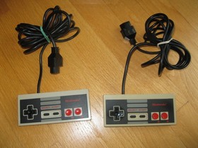 Juego de acci&oacute;n original Nintendo NES. Mayormente en caja original con el juego Super Mario/ Duck Hunt.