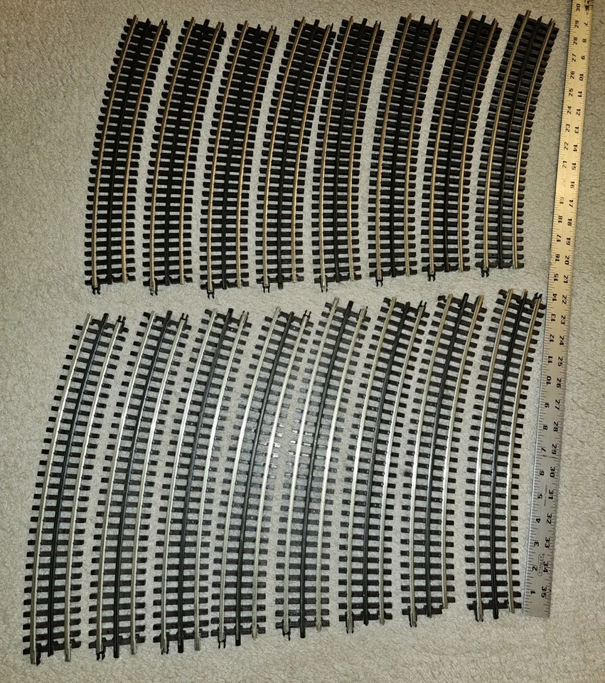 Atlas O #6062 - O-72 Full Curve 3-Rail Track - 16 Pieces - Full Circle - Image 2 of 4
