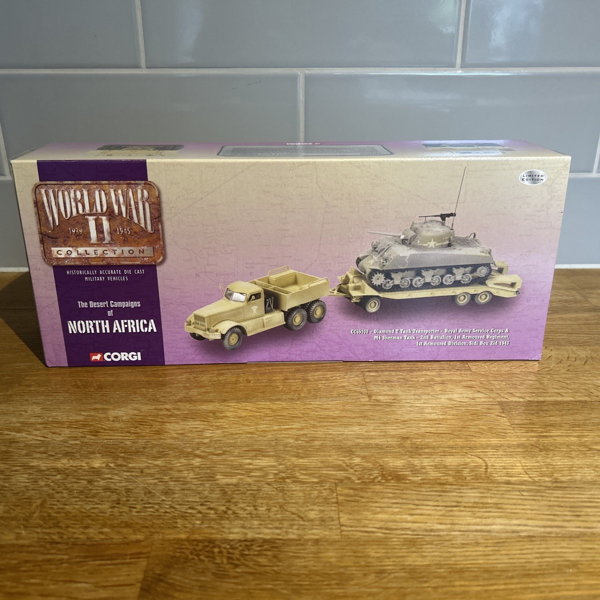 CORGI MILITARY Diamond T Tank Transporter Sherman Load CC55108