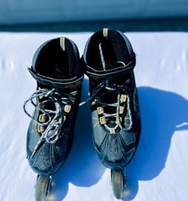 BAUER IN-LINE HOCKEY ROLLER BLADES. SIZE 9.5. COLOR BLUE