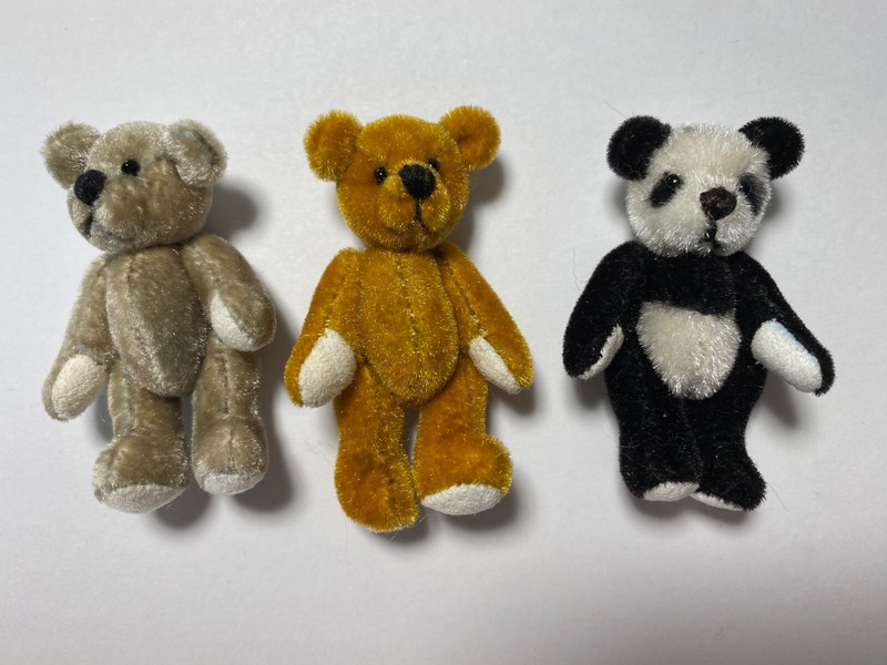 World of Miniature Bears #204-3 LOT  By Theresa Yang 2" Plush Bear No Writing