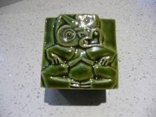 GREEN GLAZE-NEW ZEALAND-MAORI HEI TIKI-FAUNA-TIK-CUBE - COCKTAIL BAR-8CMS X 7CMS