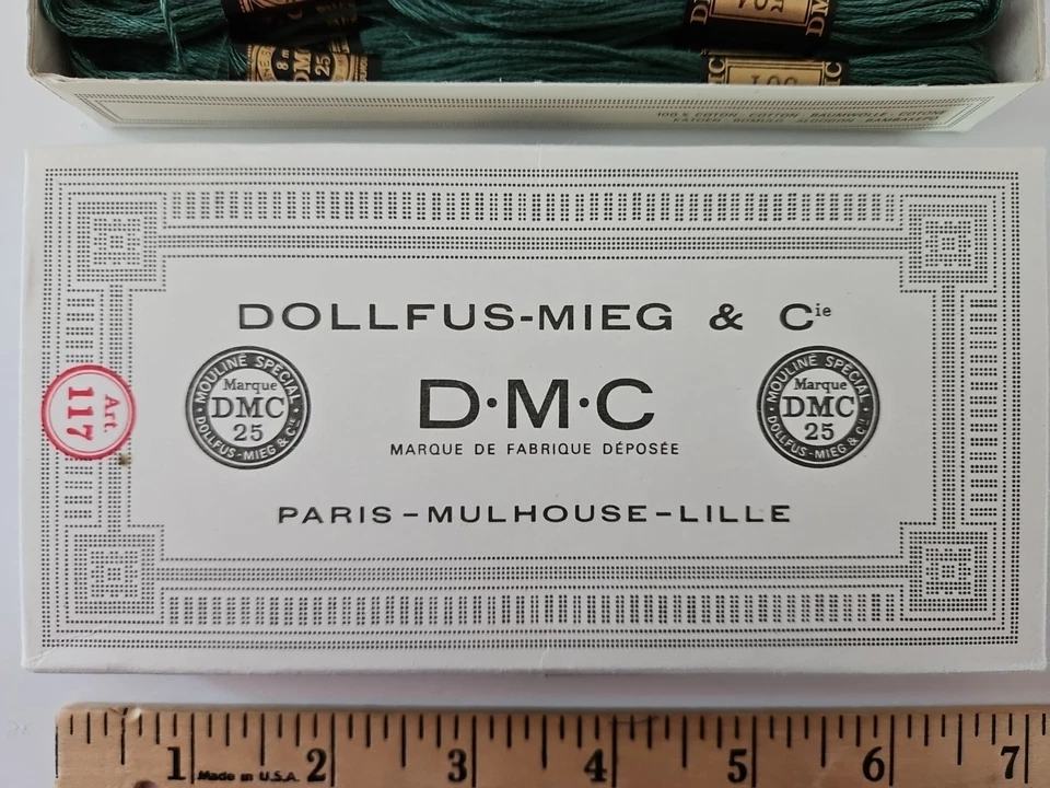 D.M.C Dollfus-Mieg & Cie Cotton Embroidery Floss #501 GREEN 15 Skeins In Box - Image 4 of 4