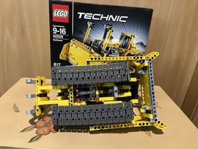 LEGO TECHNIC: Bulldozer (42028)