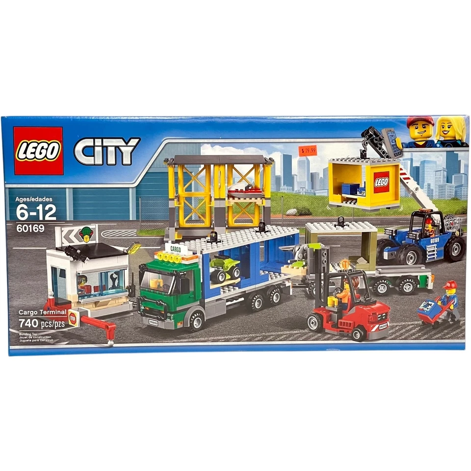 LEGO CITY: Cargo Terminal (60169) - Image 2 of 4