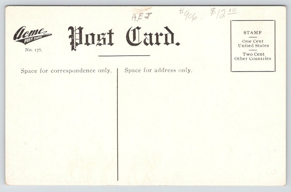 Dubuque IowaNamesake SteamshipDark Smoke From One Smokestack