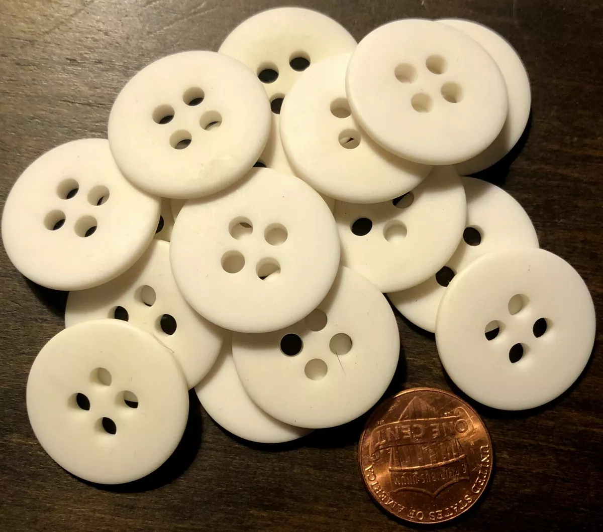 12 Matte Dull Off-white Plastic 4-hole Sew-through Buttons 7/8 23MM 3672