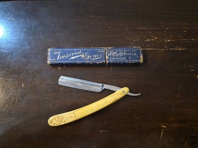 Straight  Razor ''The Herold Bros Co''  Cleveland  O Merritt HDWE CO Vintage 