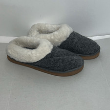 Dearfoams Women's Gray White Cozy Comfort Faux Fur Lined Slip-On Clogs Size 7-8