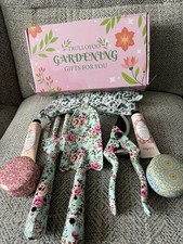 Brand New Boxed Women Gardning Set